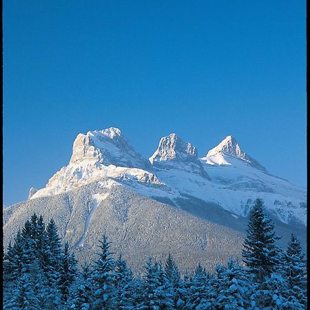 Canmore Inn & Suites Esterno foto